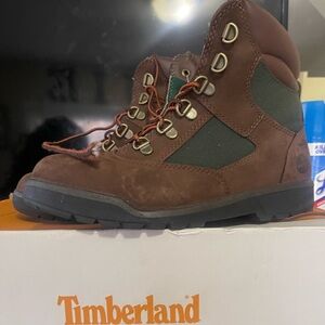 Timberland Kids Brown and Green Boots 6y